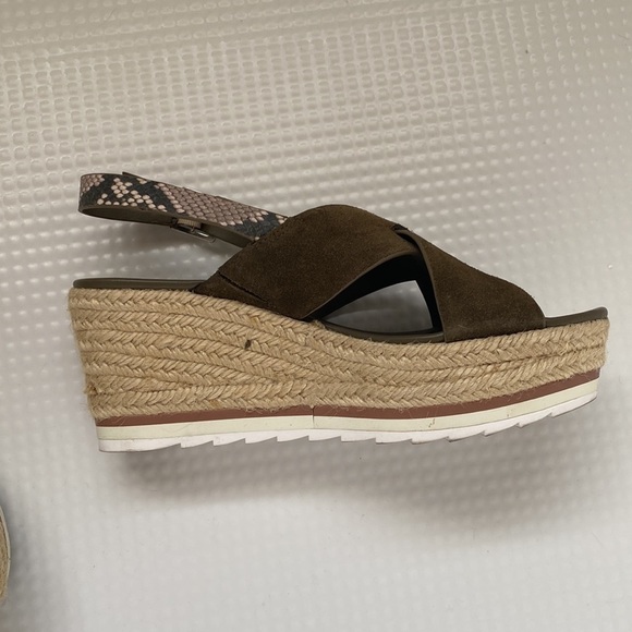 Marc Fisher Zevra Platform Espadrille Sandals Womens Green Suede Snake Print - Picture 1 of 7